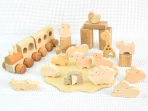 Wooden Toy (2) Train with Animals (Asunaro Mokkou)